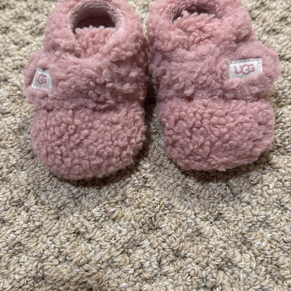 UGG Pink Sherpa baby Shoes